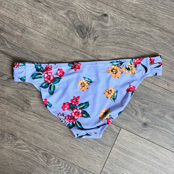 🆕 Jessica Simpson bikini - large - Picture 2 of 8